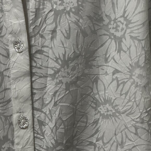 Susan Graver Style sz L textured white floral long sleeve button front shirt - Picture 2 of 6